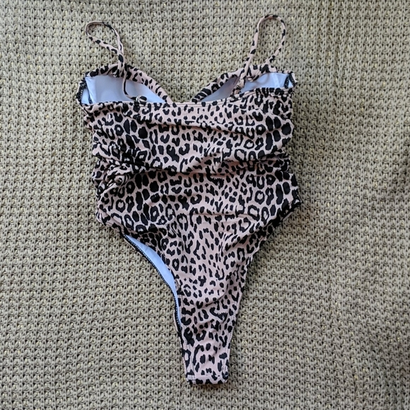 Swimsuit - Picture 3 of 3